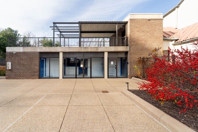 Building Photo - Contemporary 2BR/2BA Corner Condo at The Encore of McLean