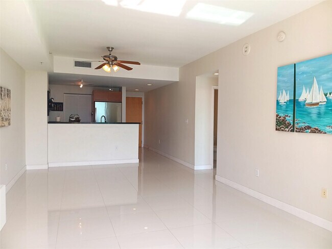 Building Photo - 253 NE 2nd St