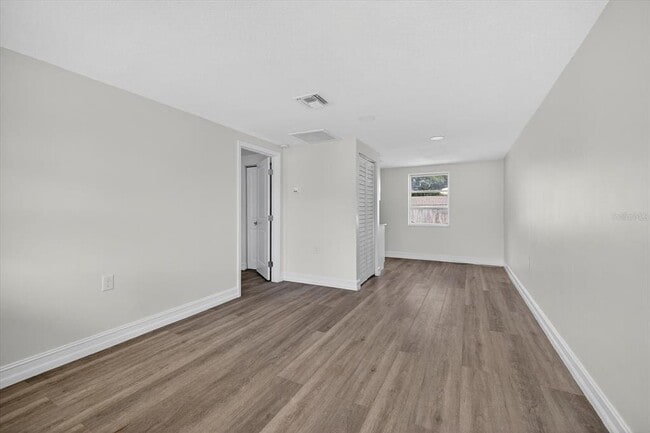 Building Photo - 5409 Oceanic Rd