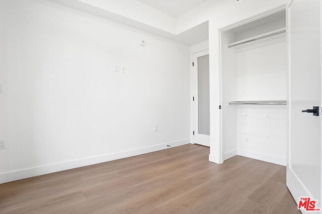 Building Photo - 160 Chestnut St