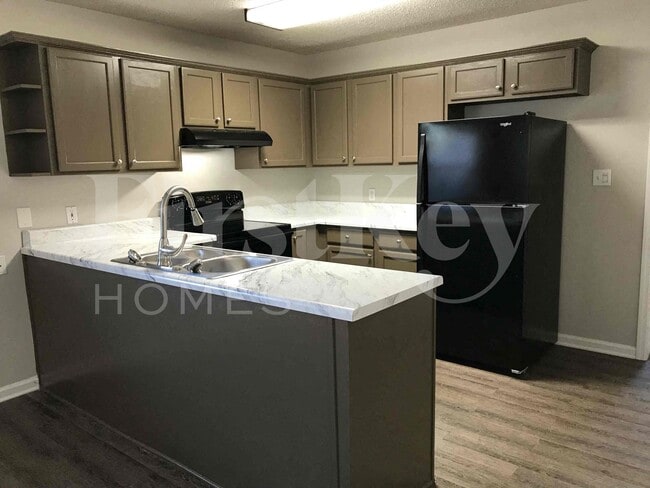 Building Photo - 182 Cedar Bend Dr