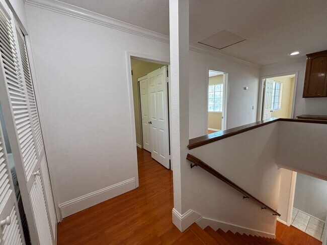 Building Photo - 8837 La Margarita Way