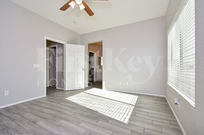 Building Photo - 7848 Marbledoe St