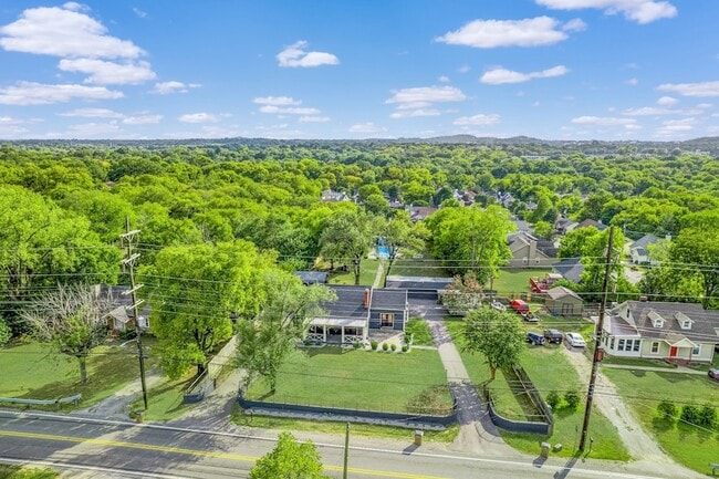 Building Photo - 562 Neelys Bend Rd