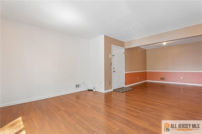 Building Photo - 138 Orlando St
