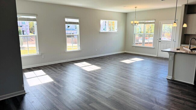 Building Photo - 4001 Kidd Pl