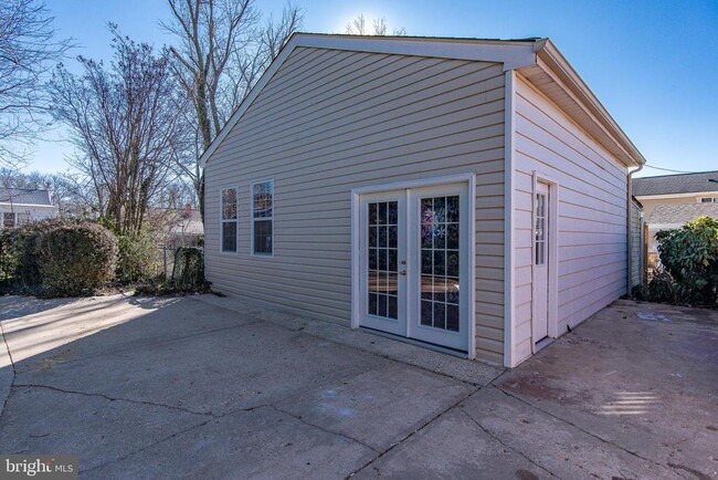Building Photo - 3271 Annandale Rd