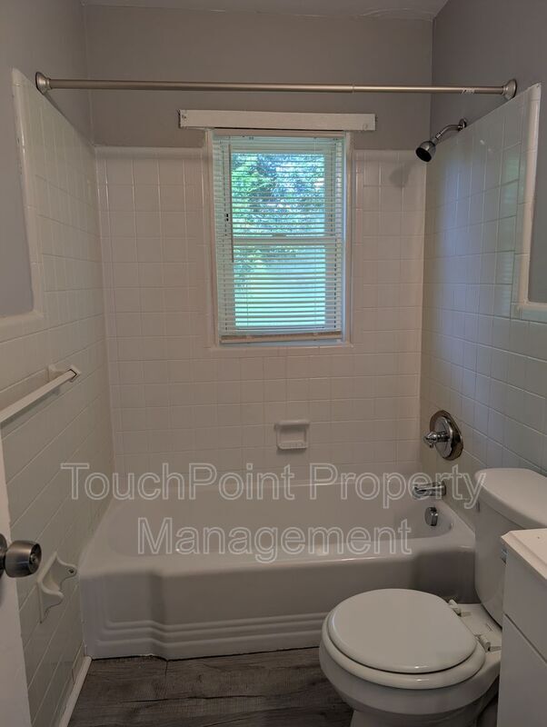 Building Photo - 3600 Morris Field Dr