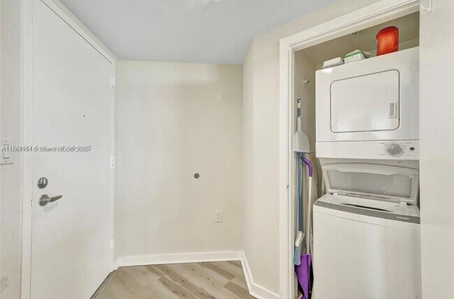 Building Photo - 9055 SW 73rd Ct