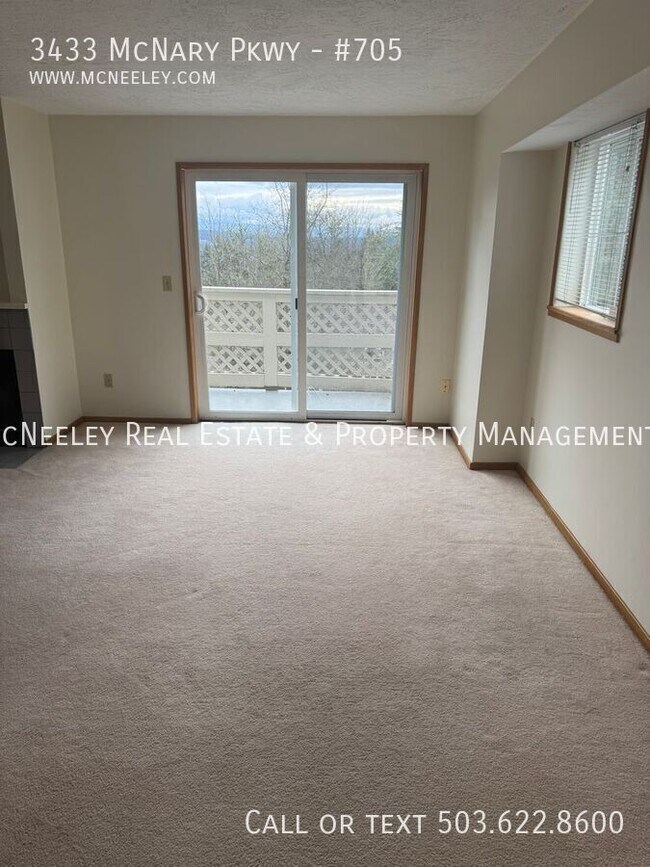 Building Photo - 3433 McNary Pkwy