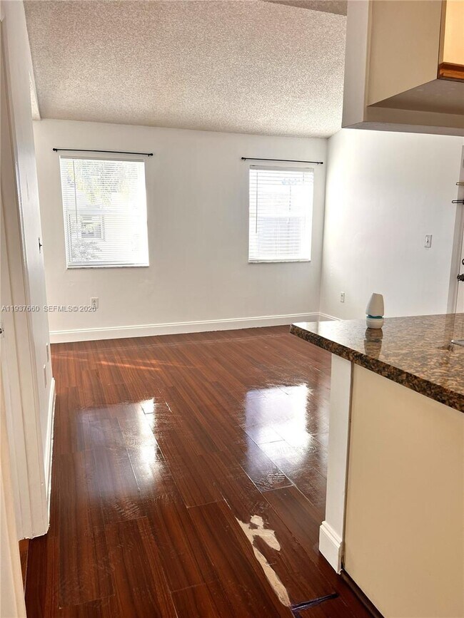 Building Photo - 17500 NW 67th Ct