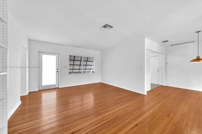 Building Photo - 7911 SW 55th Ave