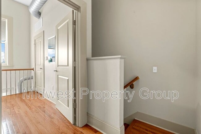 Building Photo - 4244 Chouteau Ave