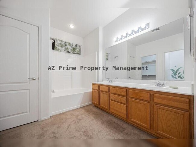 Building Photo - 6918 S 37th Glen