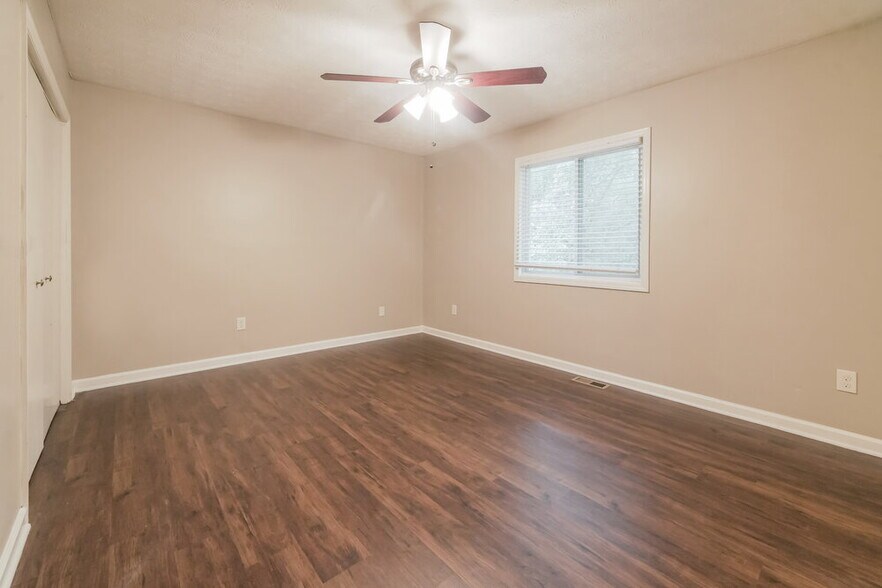 Building Photo - 4061 Wylie Ln