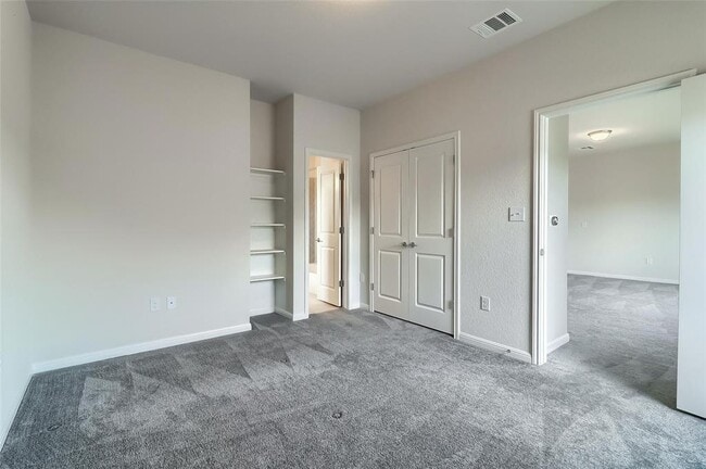 Building Photo - 5204 Bonneville Bend
