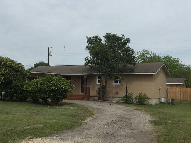 Front of house - 920 Lazy Creek Ln