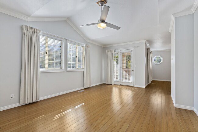 Building Photo - 3666 Pearblossom Cir