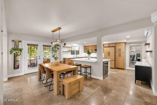 Building Photo - 7609 N Lynn Oaks Dr