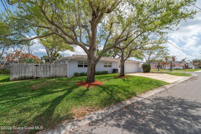 Building Photo - 490 Park Ave