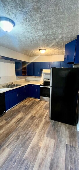 Building Photo - 4222 Yates Dr
