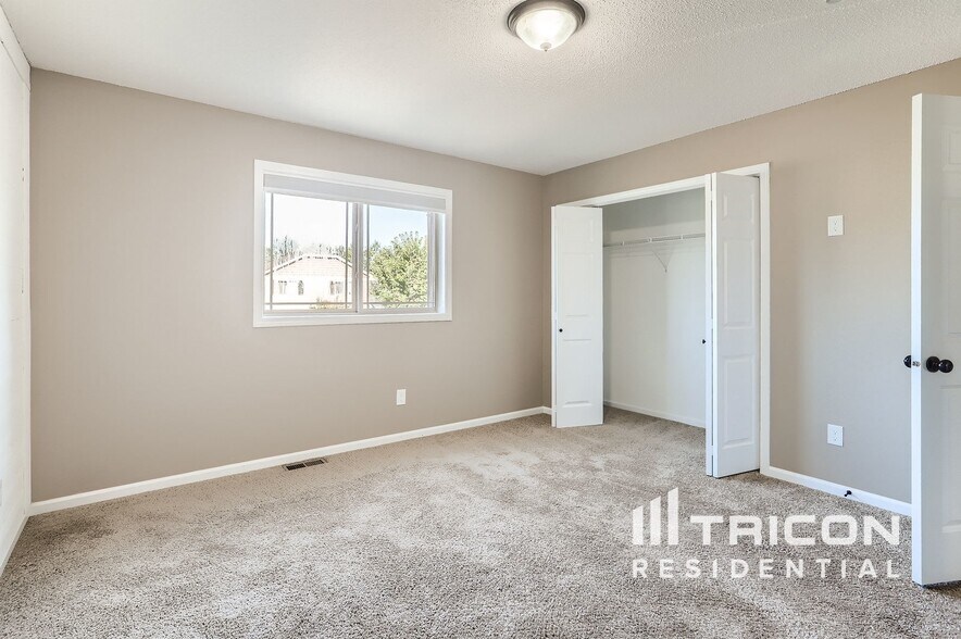 Building Photo - 9348 Golden Pond Ln N