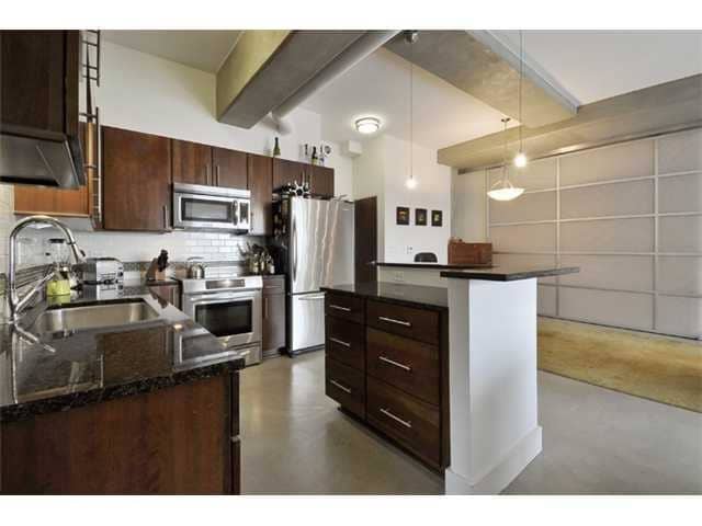 Building Photo - 800 Brazos St