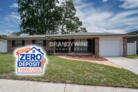 Building Photo - 6623 Kinlock Dr W