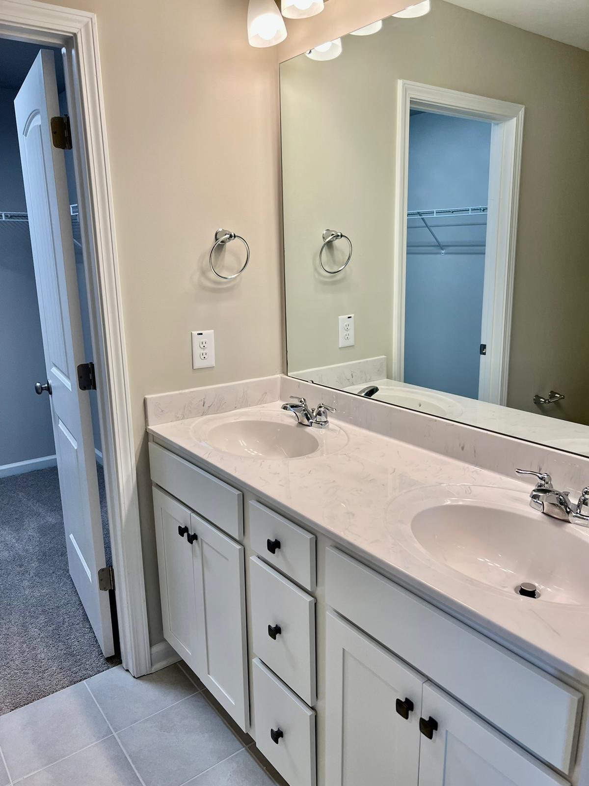 Building Photo - Room in Single Family Home on Slippery Elm Dr