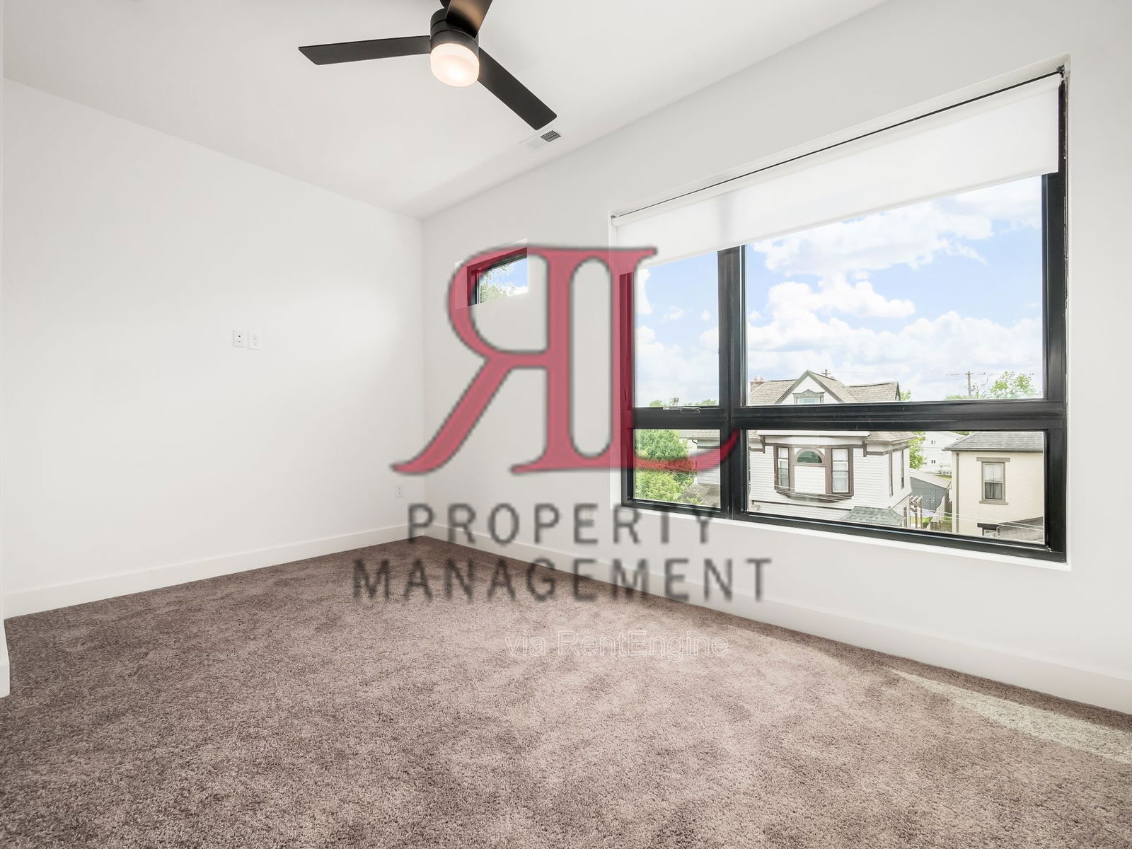 Building Photo - 1096 Oak St