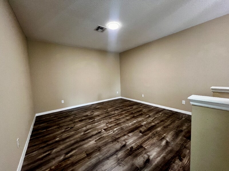 Building Photo - 13318 Longacre Dr