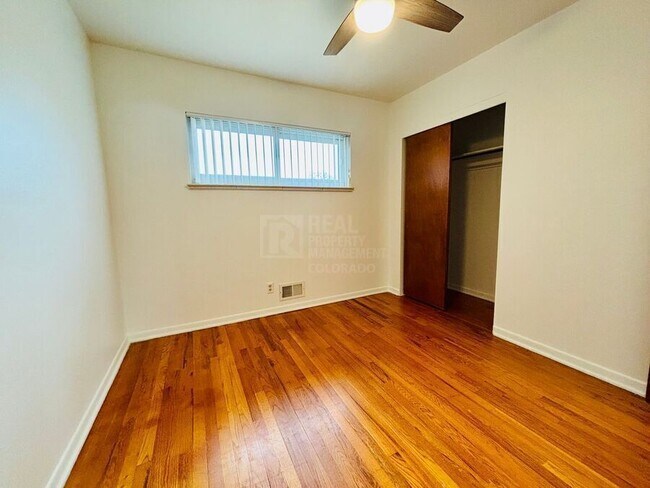 Building Photo - 5721 Everett St