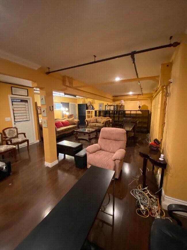 Building Photo - 16502 Mango Way