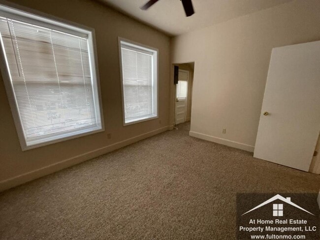 Building Photo - 518 Court Street, Apartment A