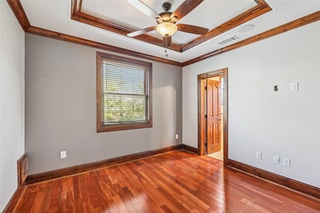 Building Photo - Incredible Unique Downtown Estate