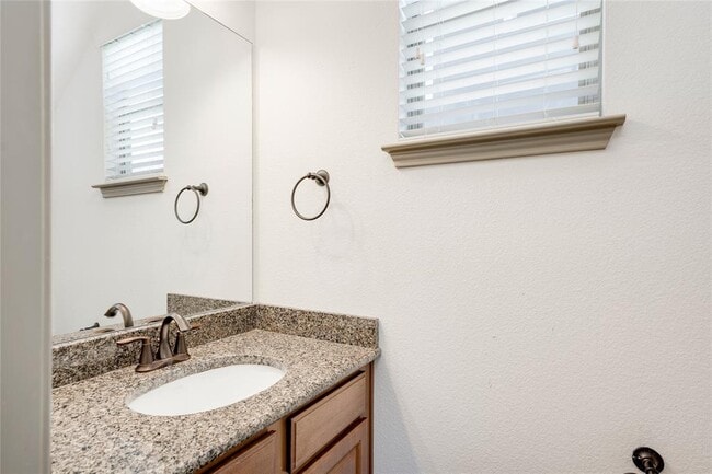 Building Photo - 483 McGarity