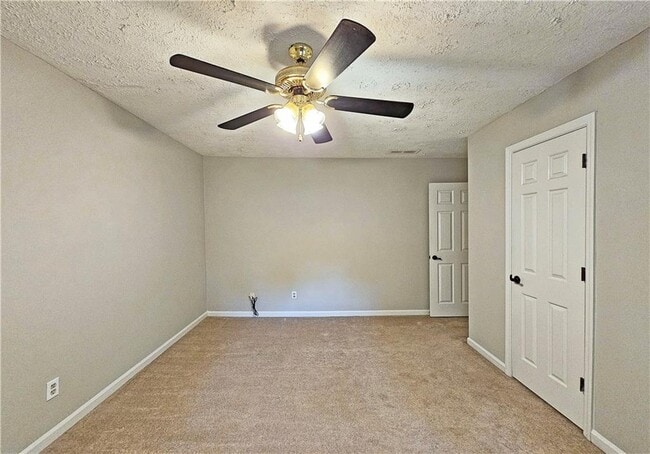 Building Photo - 434 High Creek Trce