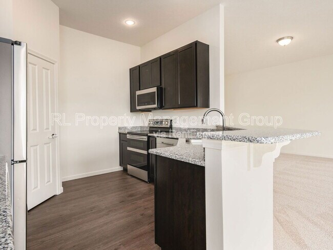Building Photo - 5861 Yellowfin Ln