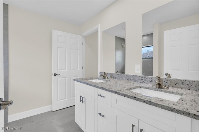 Building Photo - 3007 53rd St W