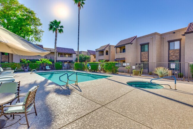 Building Photo - 5995 N 78th St