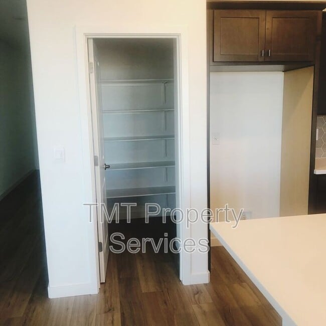 Building Photo - 8194 Champart Cir