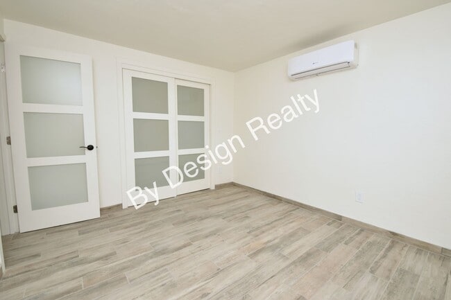 Building Photo - Hedrick Acreage 2 Bed 1 Bath Mid Century Bungalow with Modern Remodel