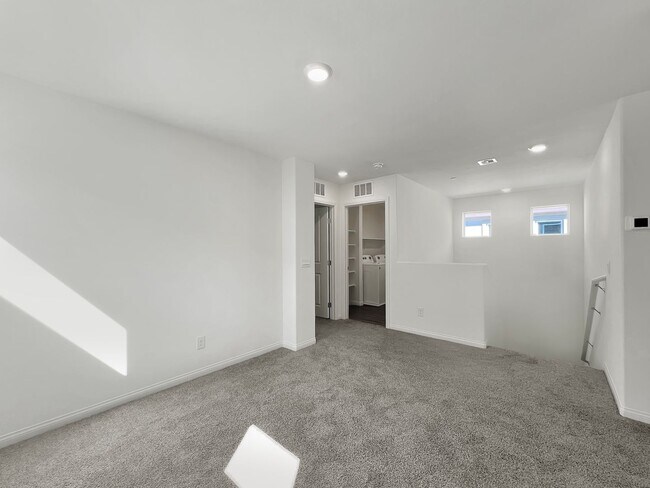 Building Photo - 9984 Indigo Cliffs St