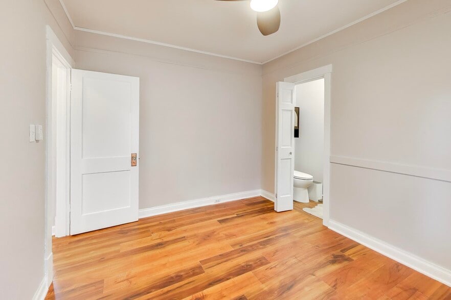 Building Photo - 440 W Main St