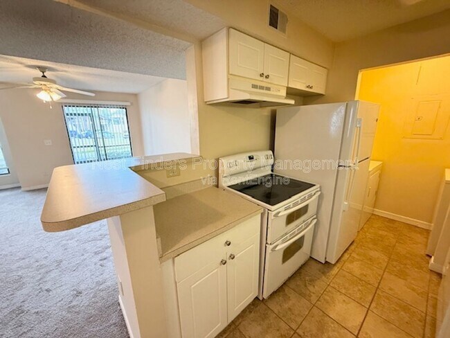 Building Photo - 10200 Belle Rive Blvd