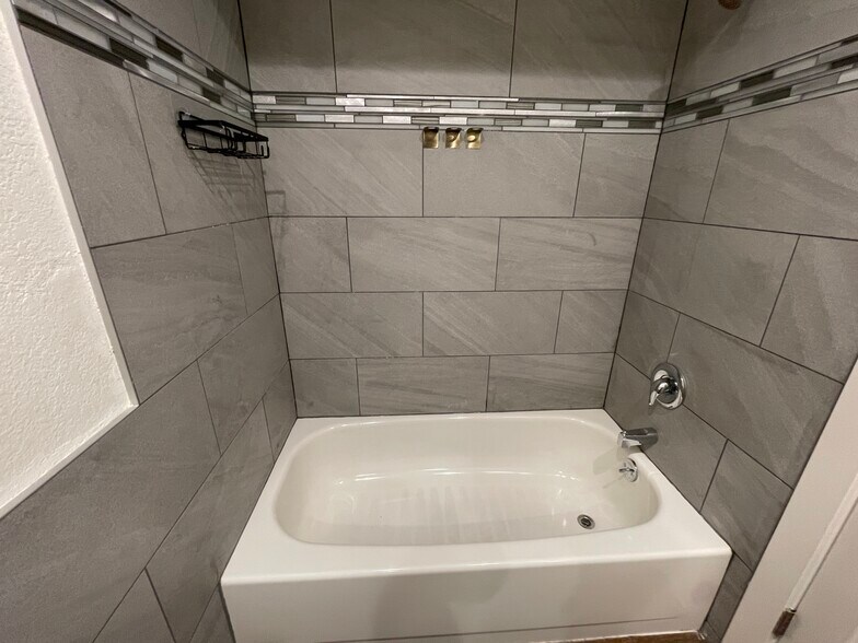 Building Photo - 6893 S Countrywoods Cir