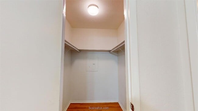 Building Photo - 805 San Pedro Dr