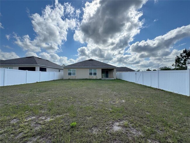 Building Photo - 404 Tanglewood Dr