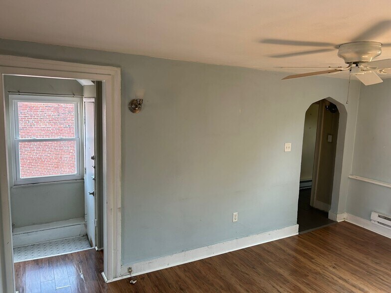 Building Photo - 86 S 15th St
