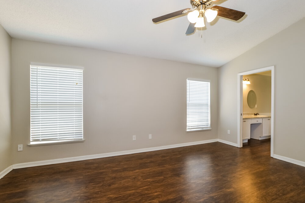 Building Photo - 4056 Forest Island Dr